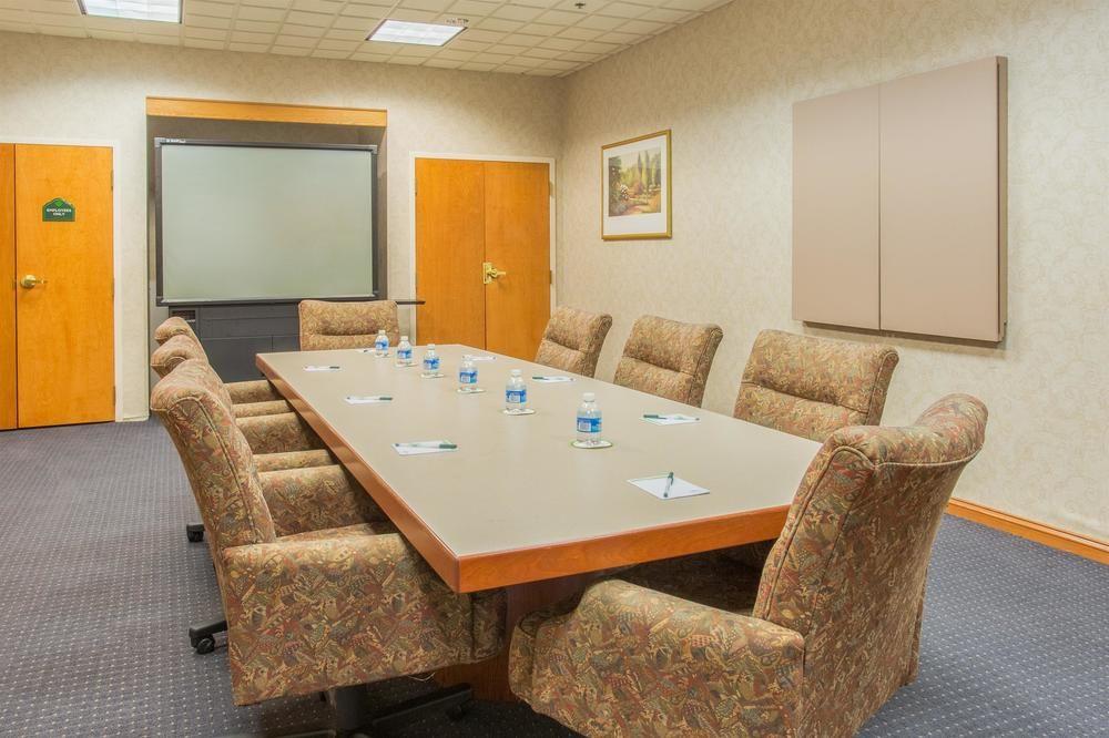 Holiday Inn Fredericksburg - Conference Center By Ihg Ngoại thất bức ảnh